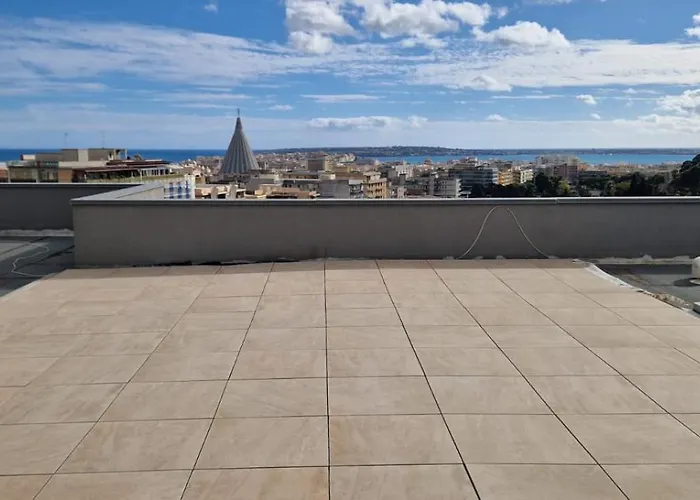 Apartment Skyline 51 *