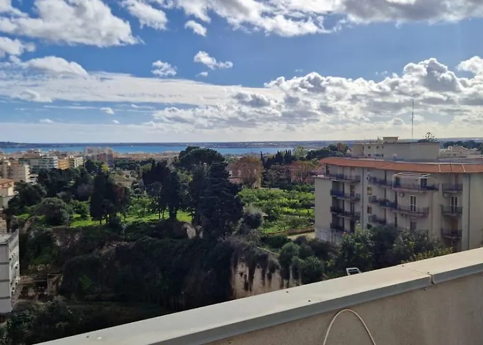 Skyline 51 アパート シラクーサ